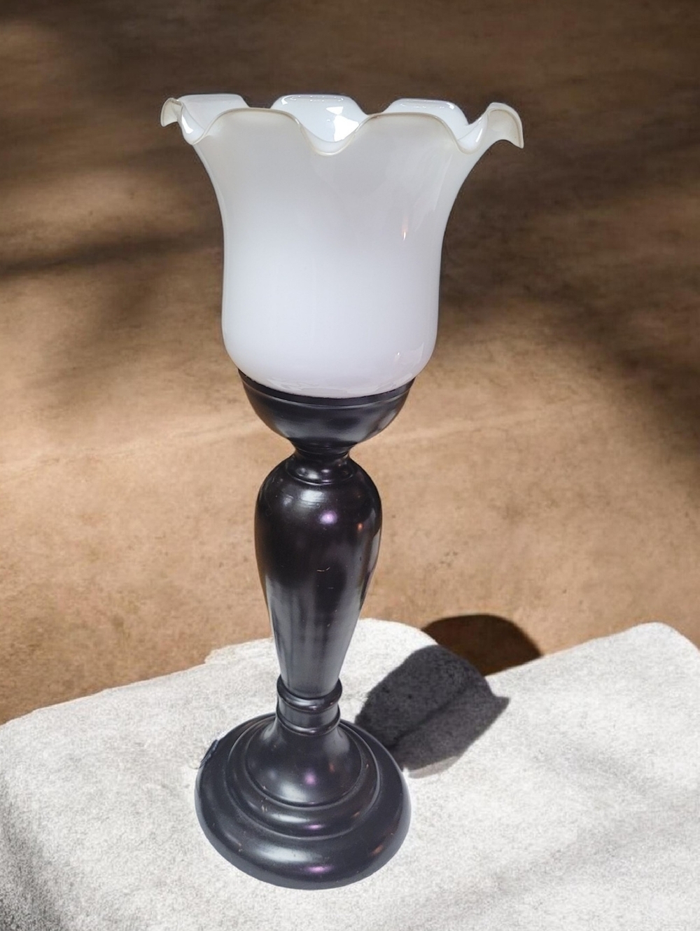 Table Lamp With Milk Glass Shade